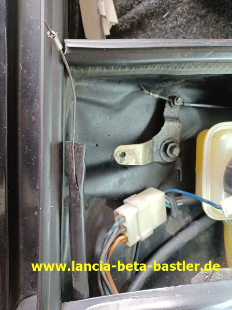 03_Drahtzug_entfernen_Small 03_Drahtzug_entfernen_Small