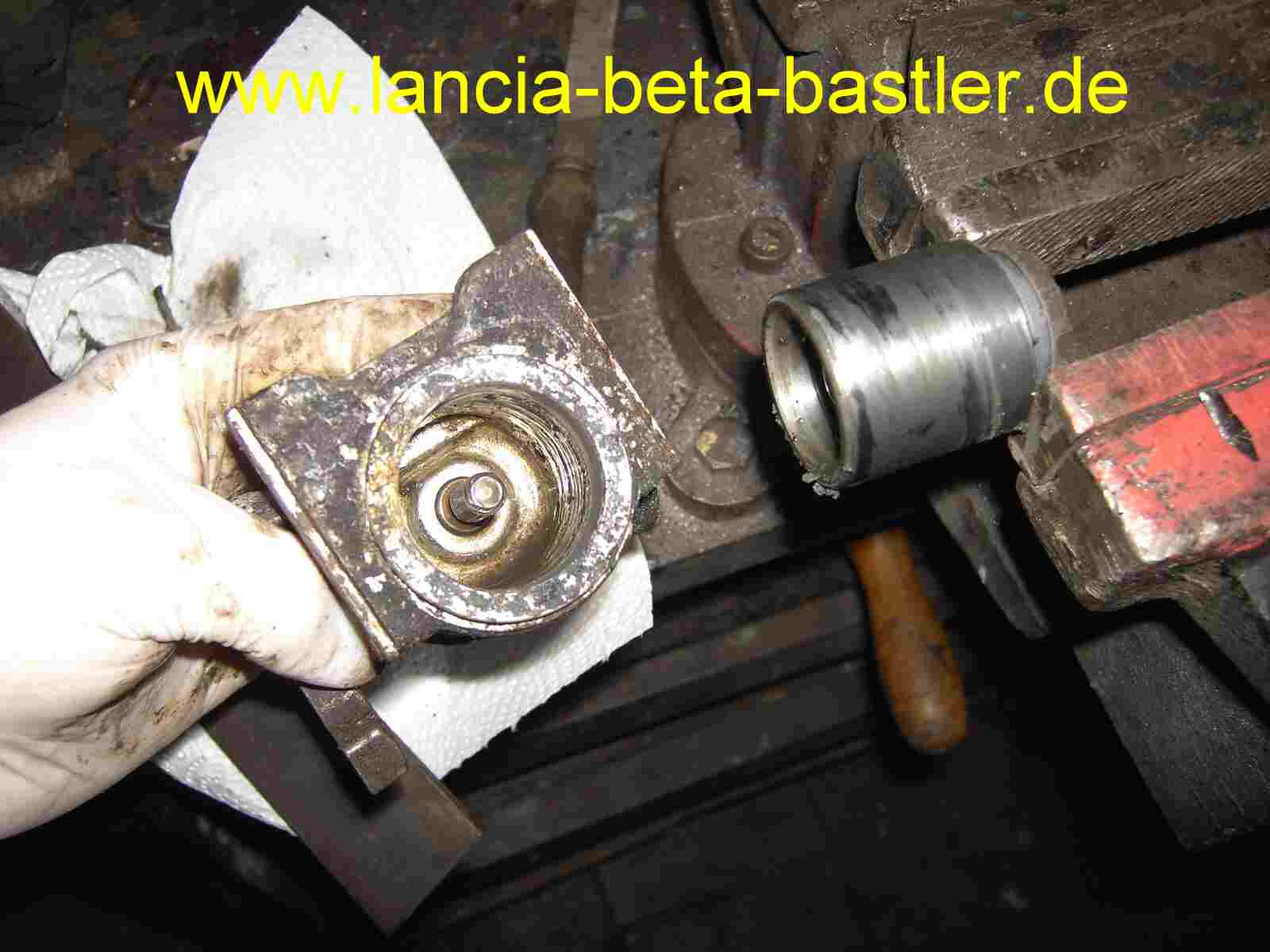 Bremskolben ausgebaut Lancia Beta Bremskolben ausgebaut Lancia Beta