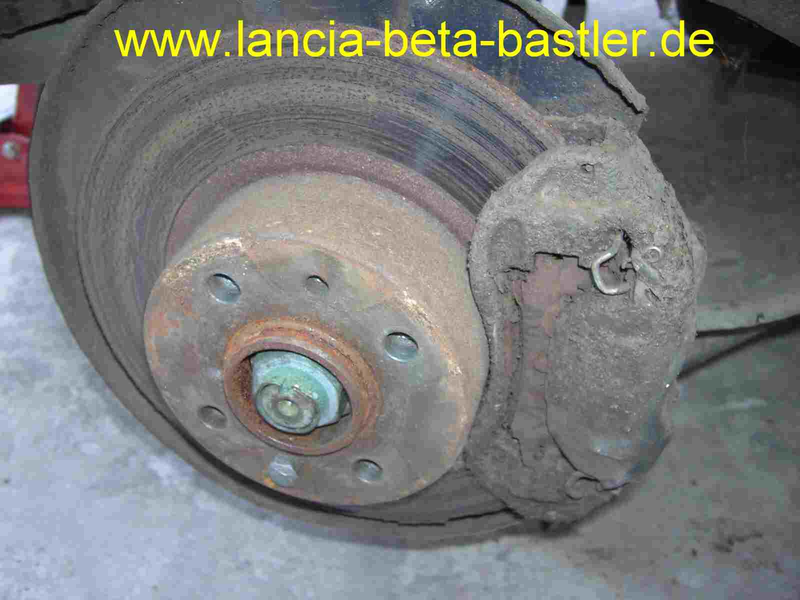 Bremszangen hinten überholen Lancia Beta Bremszangen hinten überholen Lancia Beta