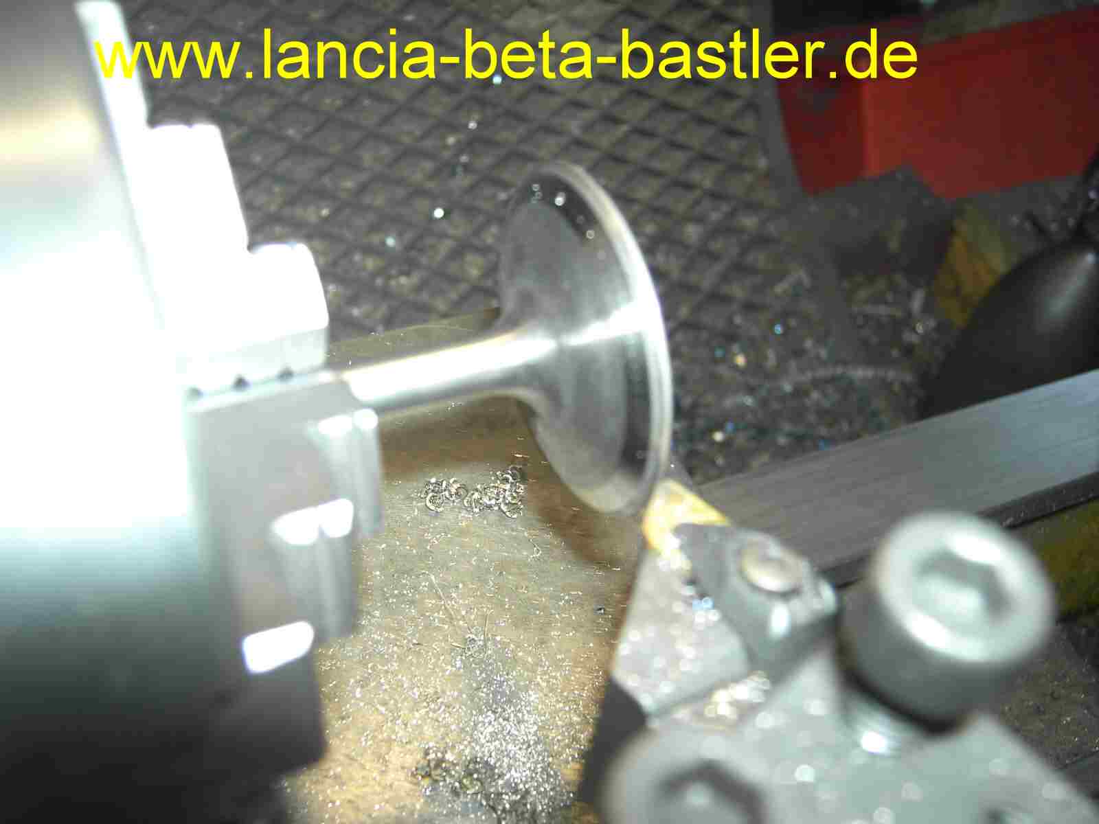 Einlassventil Bearbeitung Einlassventil Bearbeitung