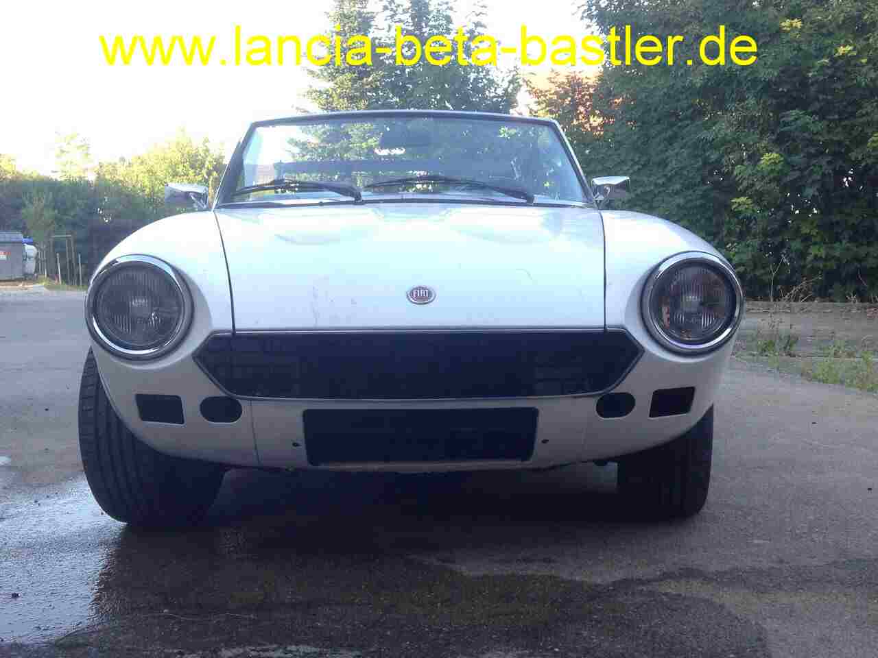 Fiat 124 Spider Frontansicht2 Fiat 124 Spider Frontansicht2
