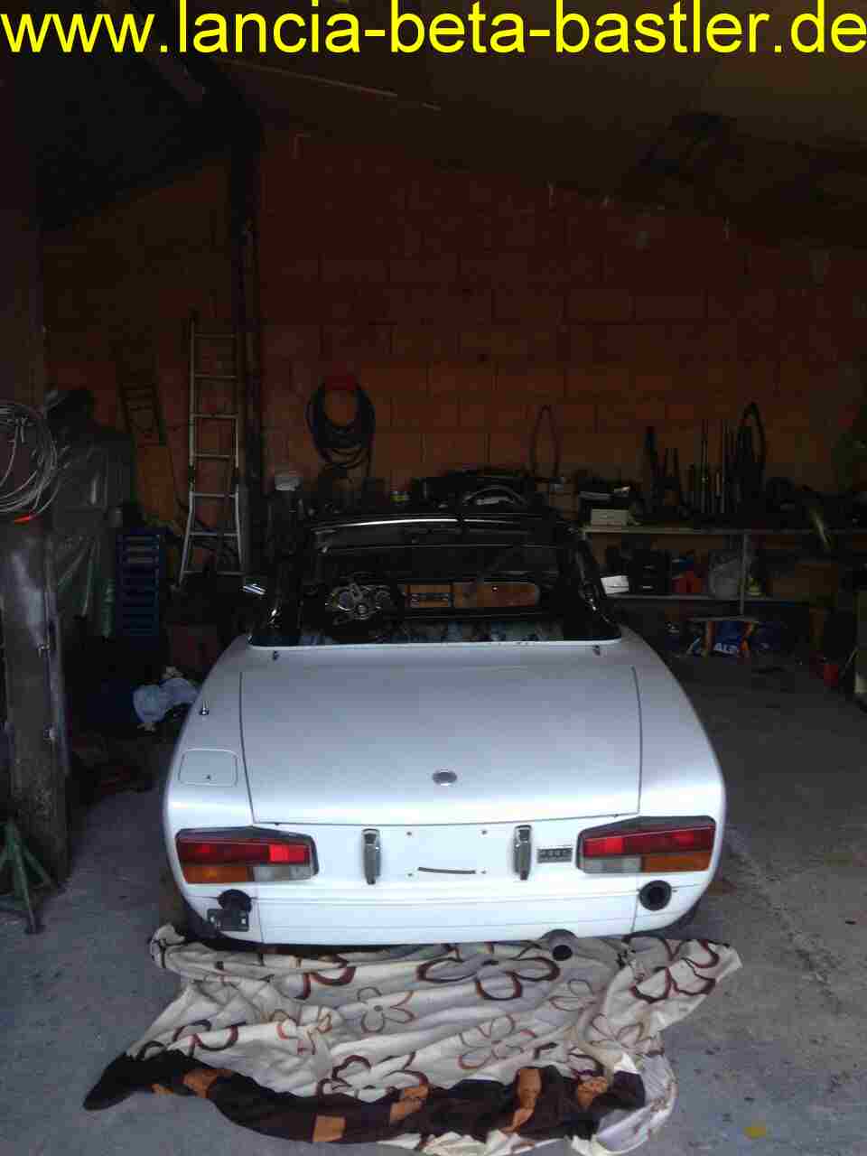 Fiat 124 Spider Heckansicht Fiat 124 Spider Heckansicht