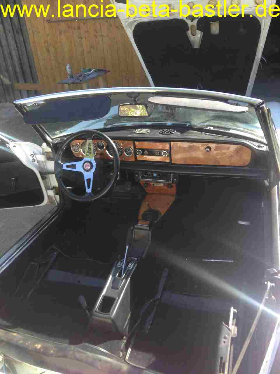 Fiat 124 Spider Innenraum8 Fiat 124 Spider Innenraum8