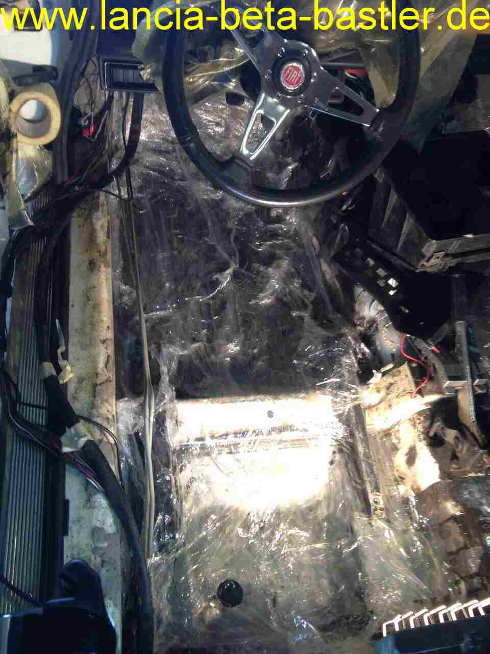 Fiat 124 Spider Innenraum abgeklebt