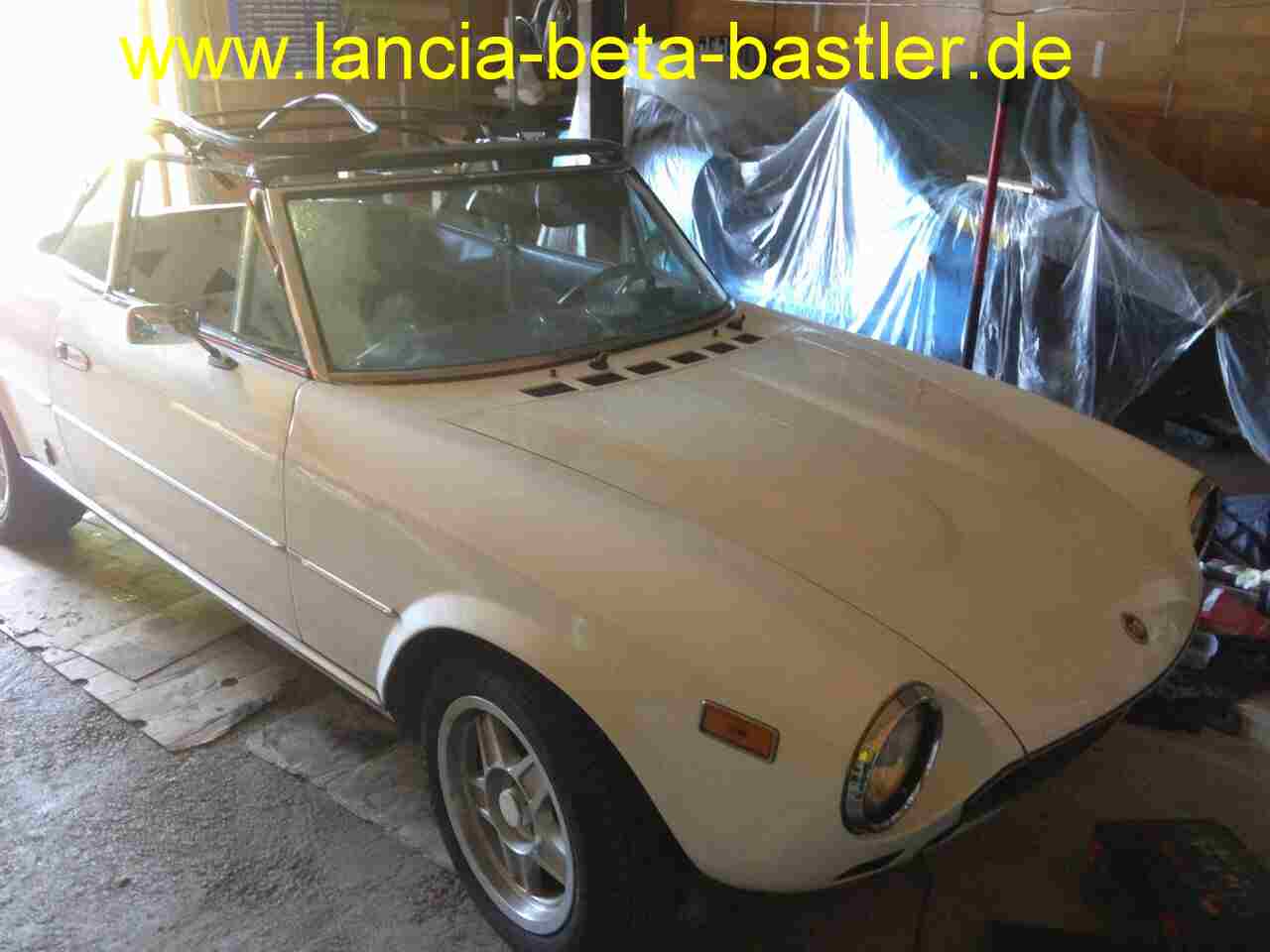 Fiat 124 Spider Seitenansicht2 Fiat 124 Spider Seitenansicht2