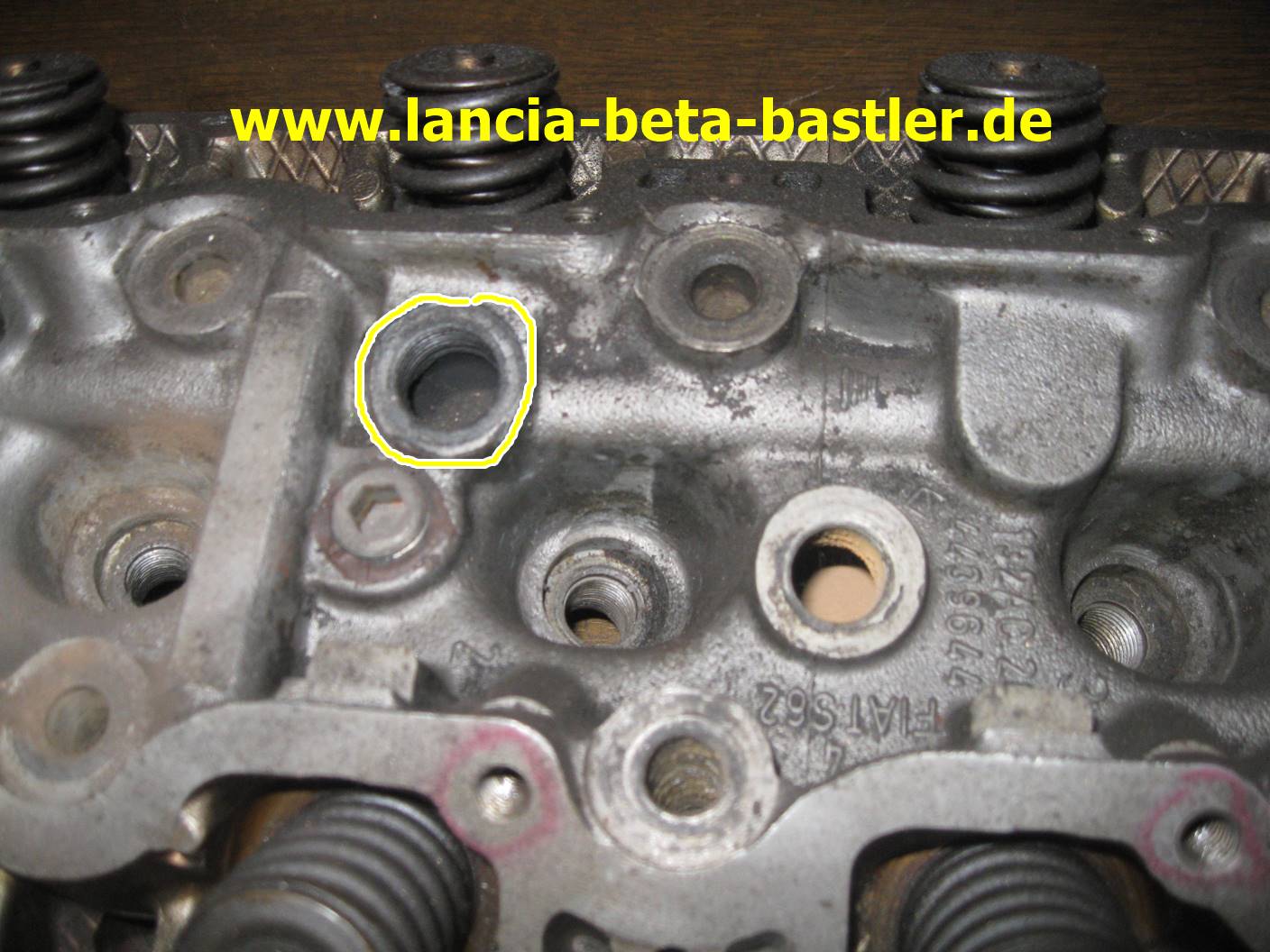 Fiat 124 Spider Zylinderkopf mit Abgasrückführung Fiat 124 Spider Zylinderkopf mit Abgasrückführung