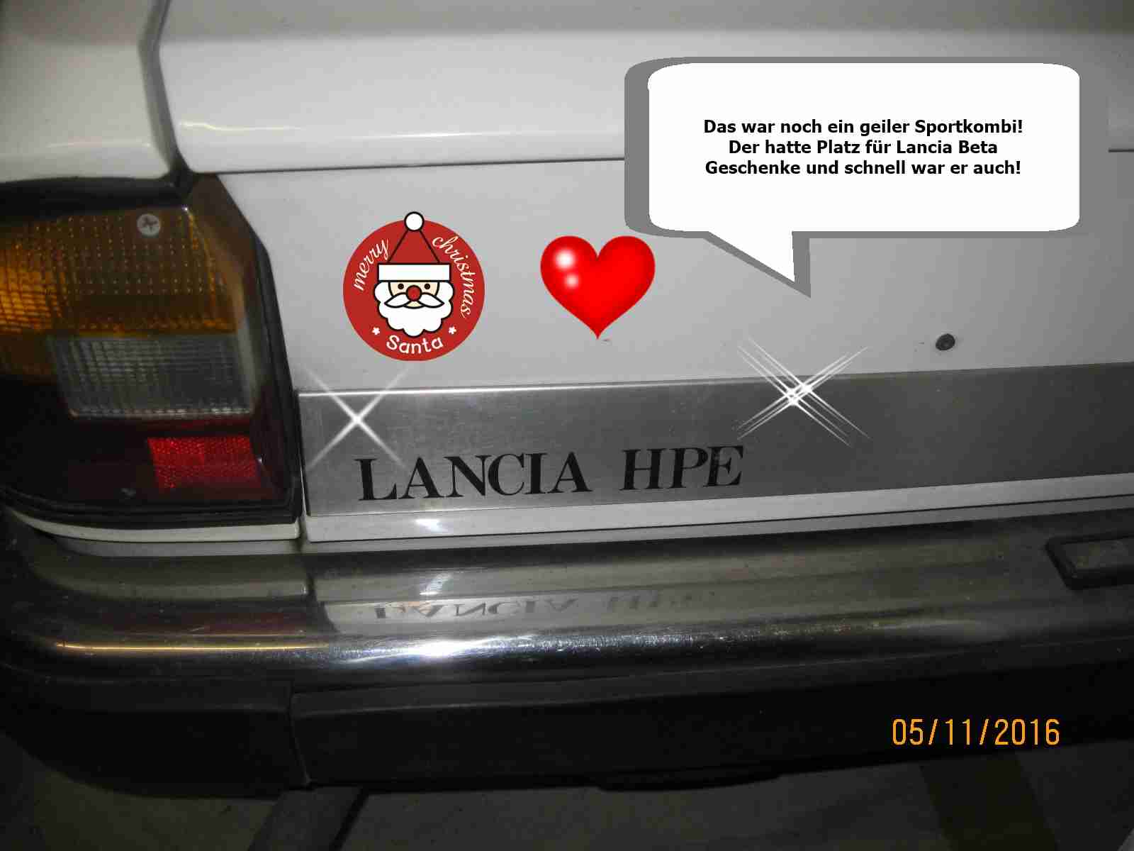 Lancia Beta HPE Heckansicht Weihnachtsmann Lancia Beta HPE Heckansicht Weihnachtsmann