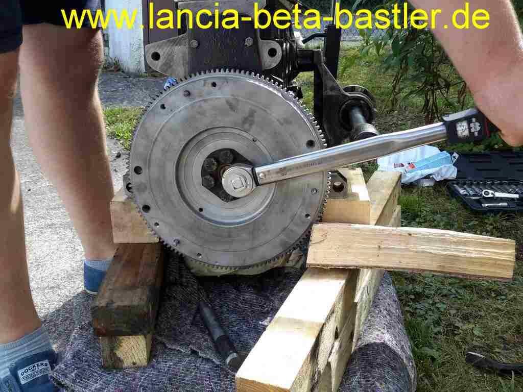 Lancia Beta Schwungradmontage Lancia Beta Schwungradmontage
