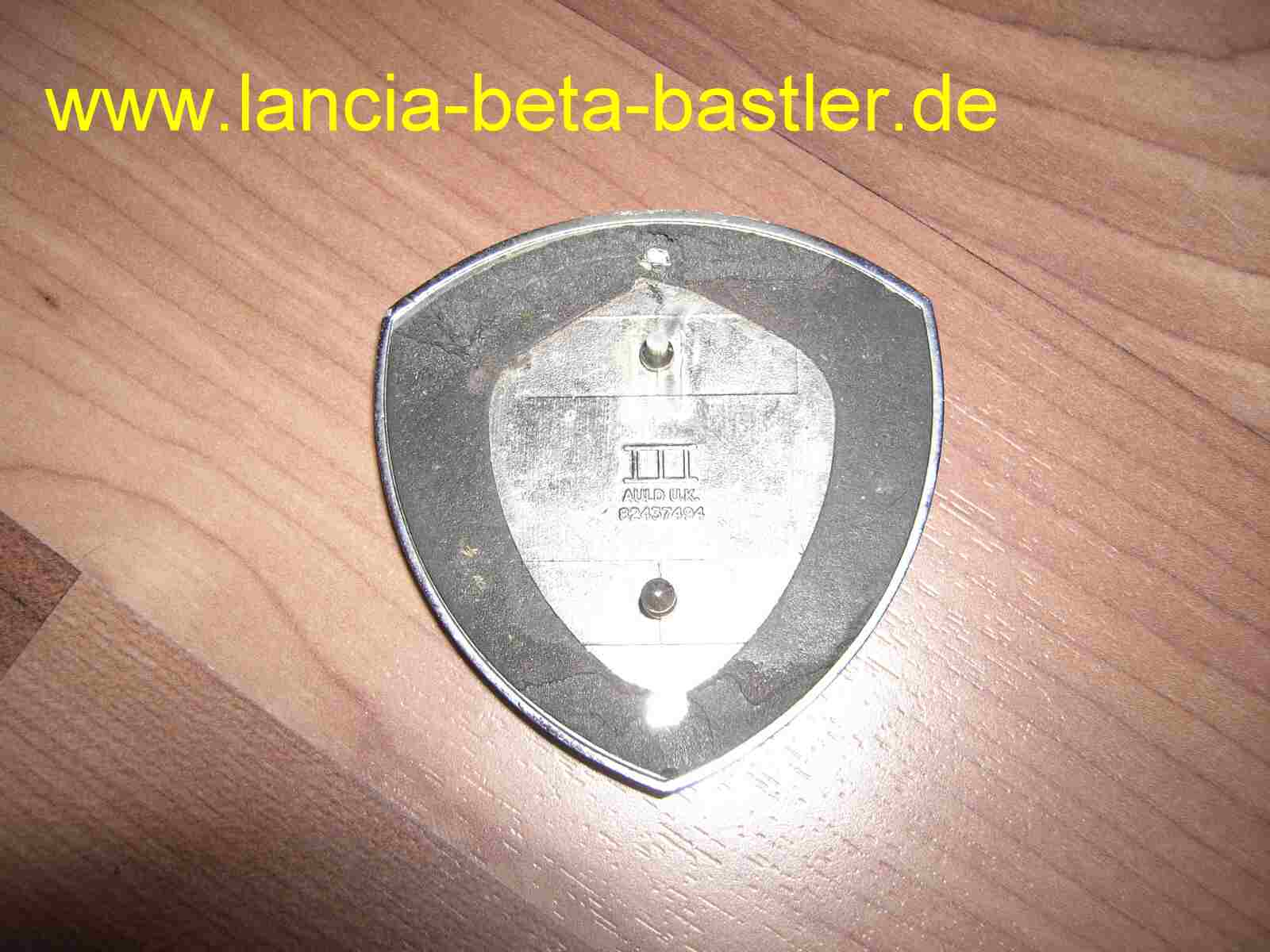 Lancia Emblem klein