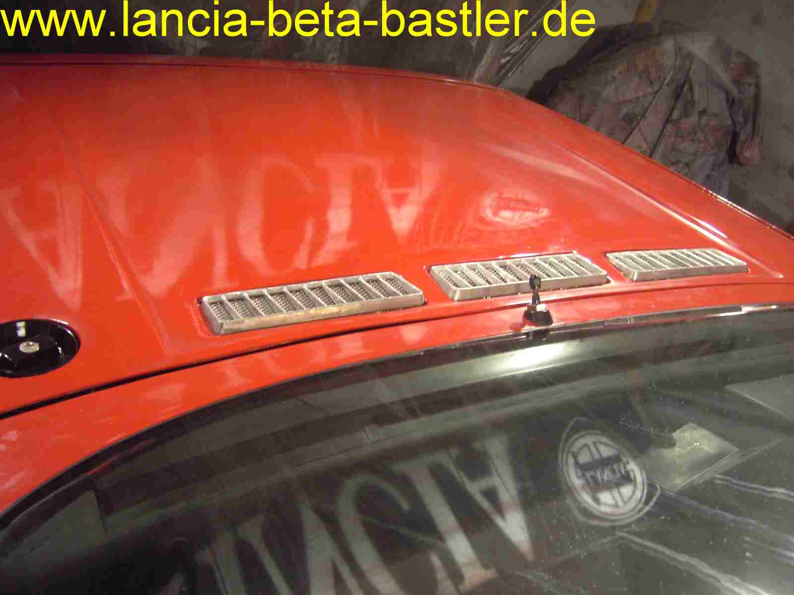 Lüftungsgitter eingebaut silber Lüftungsgitter eingebaut silber