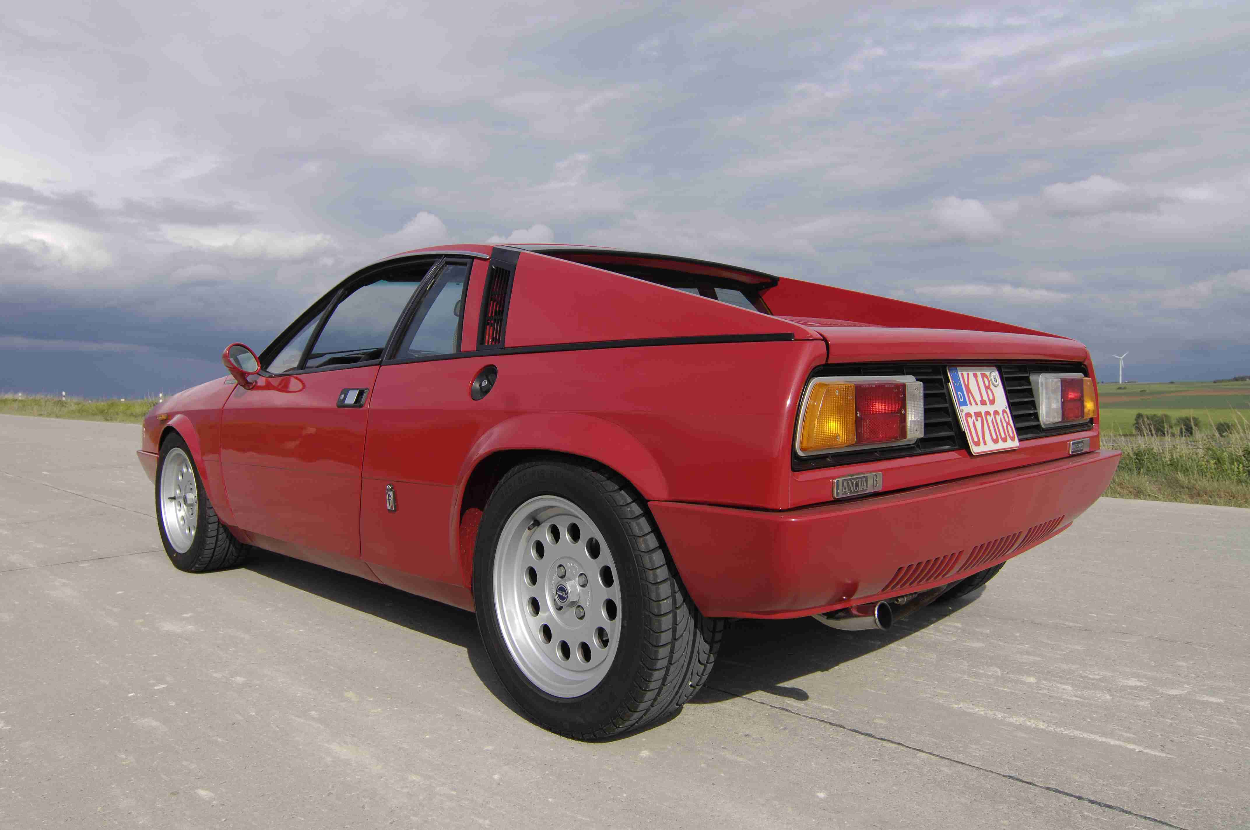 Lancia Montecarlo auf Betonstrae