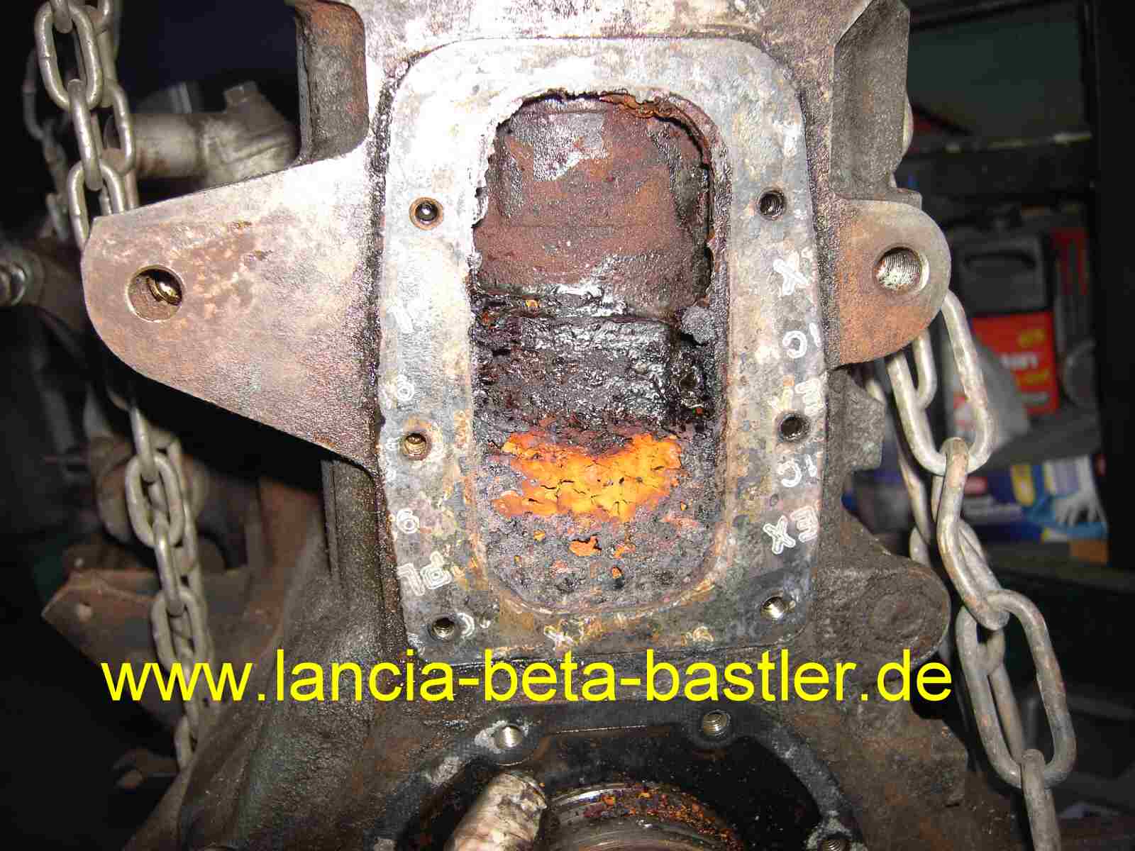 Motorblock Kühlwasserraum Motorblock Kühlwasserraum