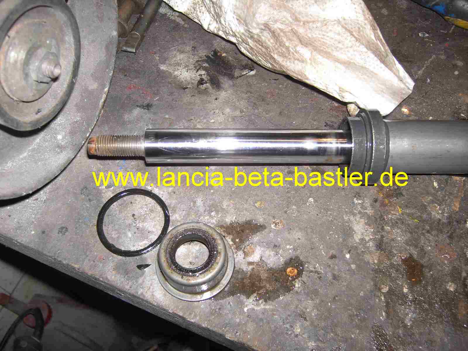Öleinsatz Stossdämpfer Lancia Beta Öleinsatz Stossdämpfer Lancia Beta