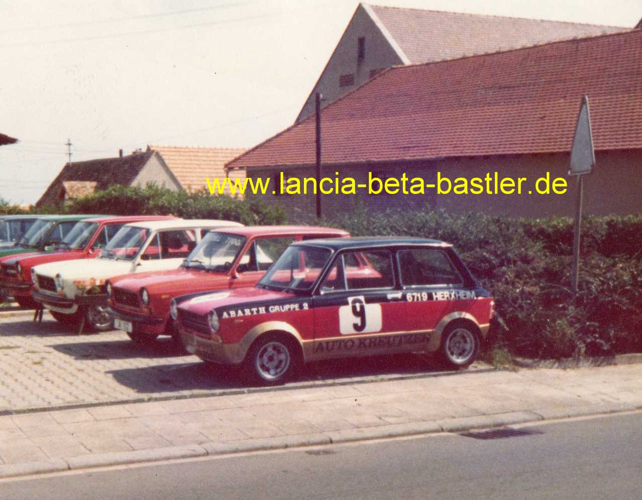 Rennwagen Autobianchi schwarz rot gold Rennwagen Autobianchi schwarz rot gold