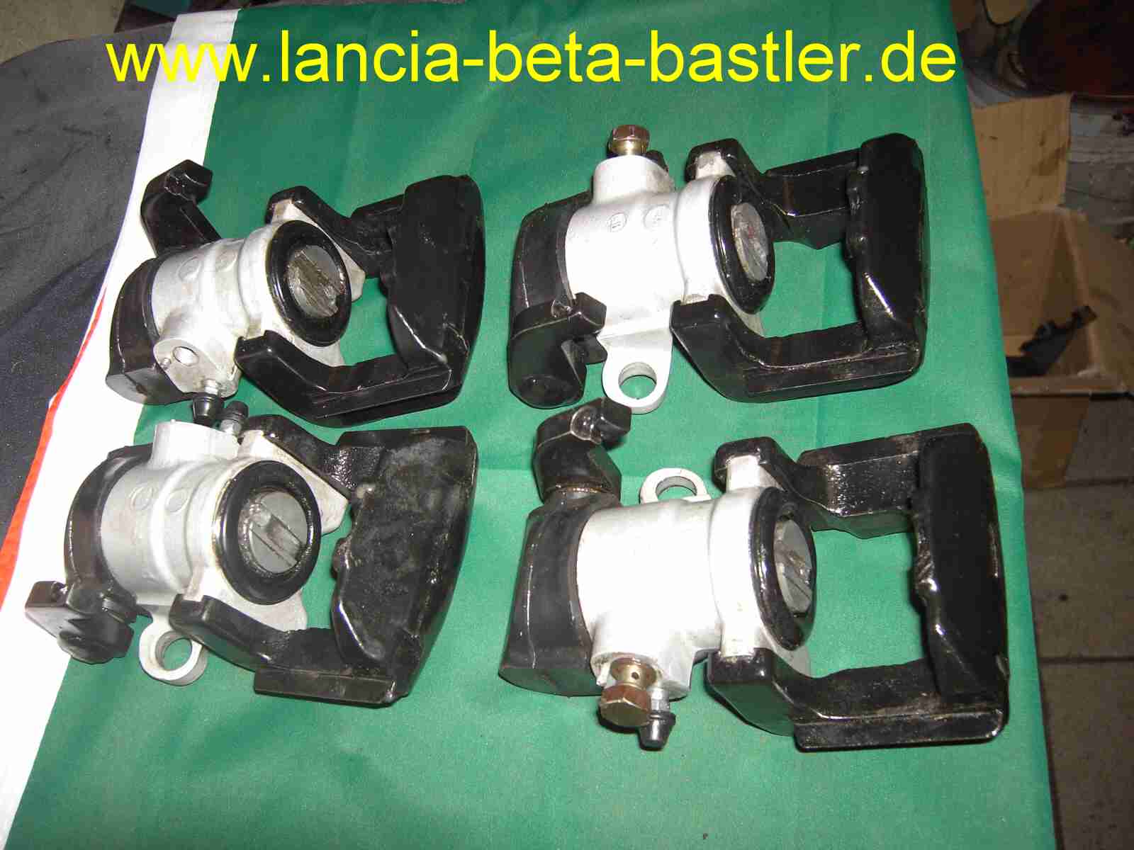 Überholte Bremszangen hinten Lancia Beta Überholte Bremszangen hinten Lancia Beta