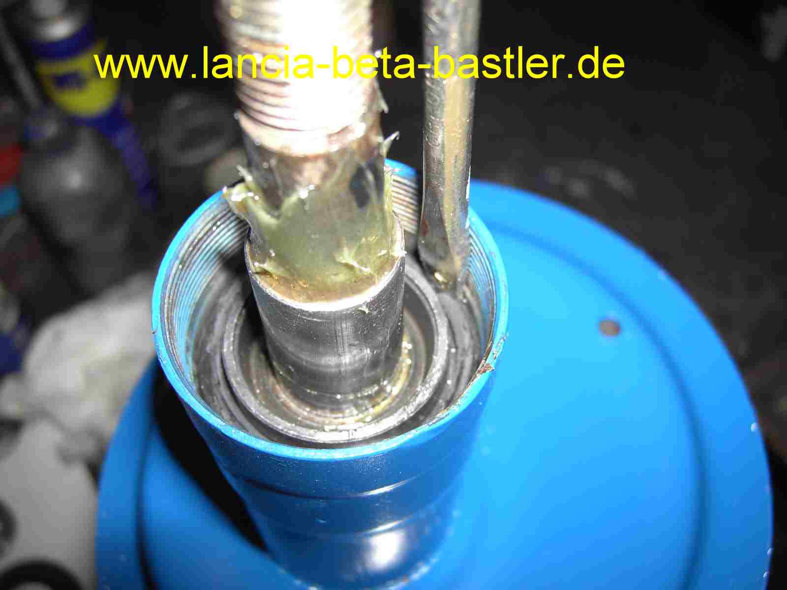 Zusammenbau Federbeine vorne Lancia Beta3 Zusammenbau Federbeine vorne Lancia Beta3